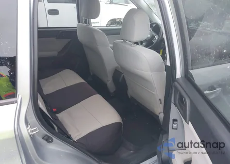 2016 Subaru Forester 2.5I Premium z USA, uszkodzony, nr VIN JF2SJADC4GH452305